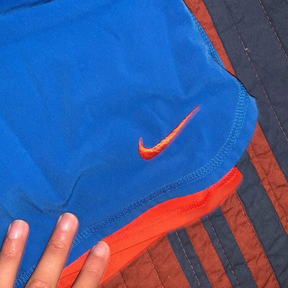Nike Running Shorts - Picture 4 of 4